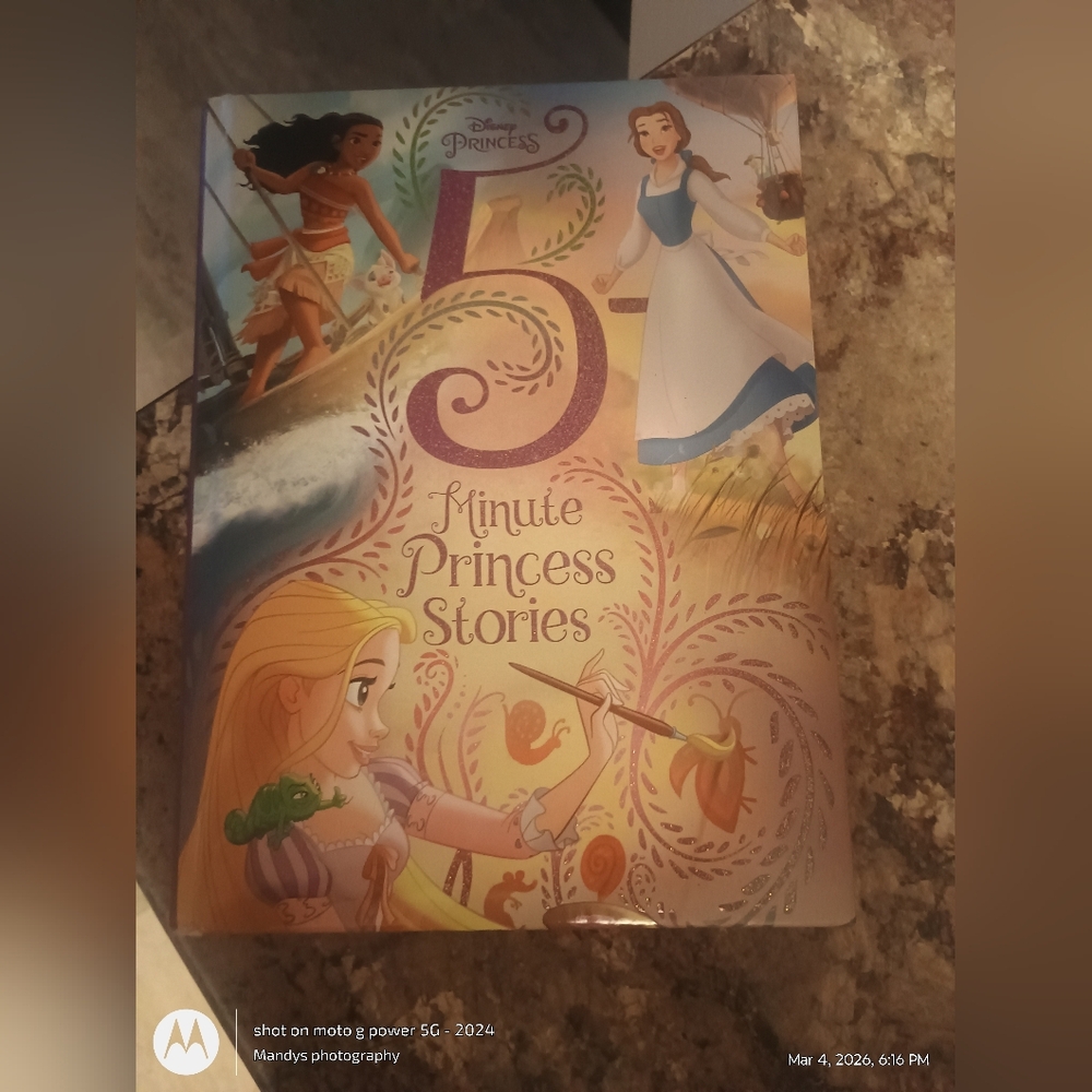 Disney Princess 5-Minute Stories Book